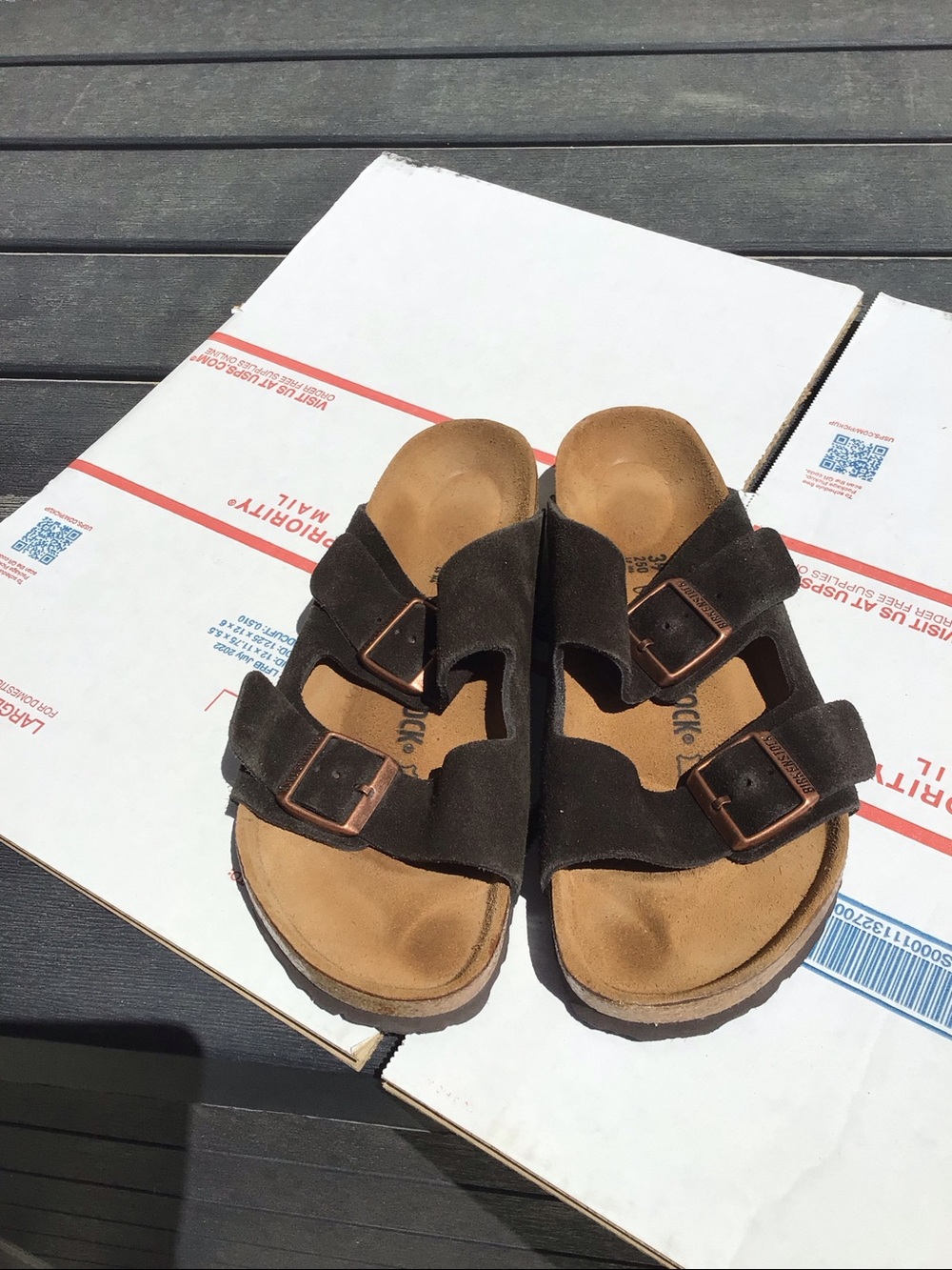 Birkenstock great used conditions dark brown suede unisex 8/women 6/Men’s